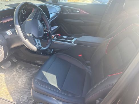 Used 2024 Chevrolet Equinox EV RS image 9