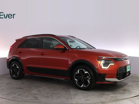 Used 2023 Kia Niro Wind FWD image 14