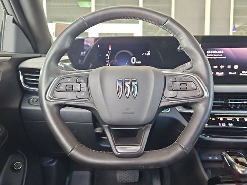 Used 2025 Buick Envista Avenir FWD image 12