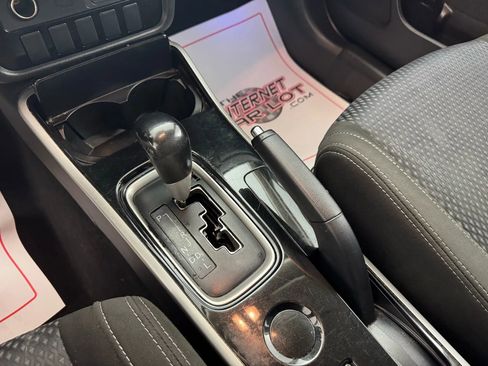 Used 2018 Mitsubishi Outlander ES image 20