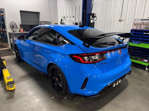Used 2025 Honda Civic Type R image 8