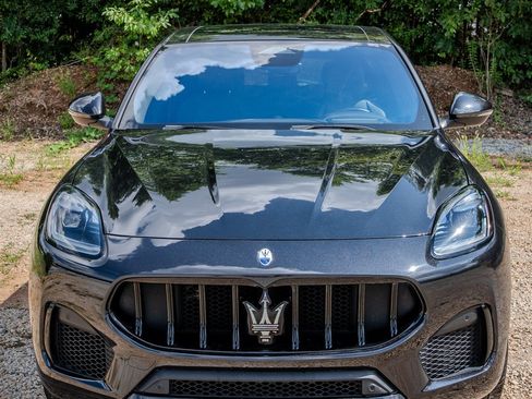 Used 2023 Maserati Grecale Modena AWD/4WD image 8