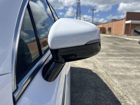 Used 2024 Kia Sorento S image 11