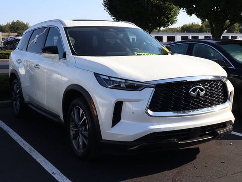 Used 2024 INFINITI QX60 Luxe AWD/4WD image 3