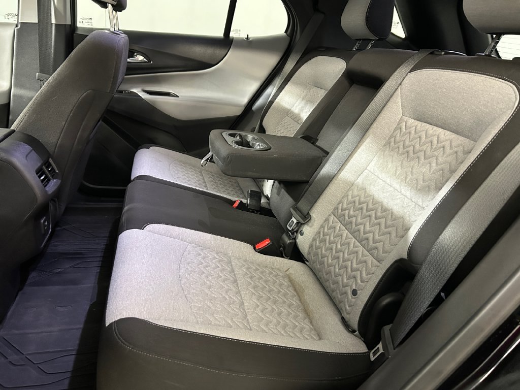 Used 2023 Chevrolet Equinox LS w/ Midnight Edition FWD image 17