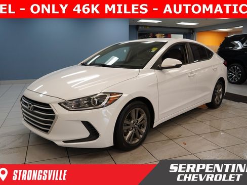 Used 2018 Hyundai Elantra SEL w/ Cargo Package image 1