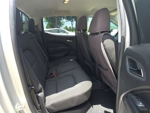 Used 2019 Chevrolet Colorado LT w/ LT Convenience Package RWD image 18