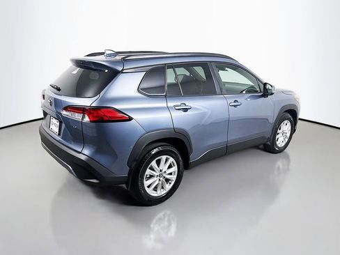 Certified 2024 Toyota Corolla Cross LE image 7
