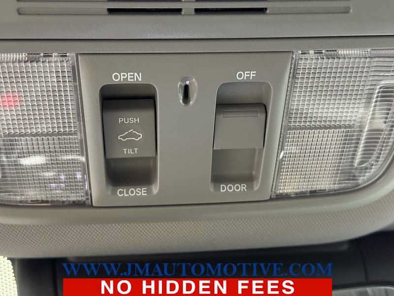 Used 2018 Honda Accord EX-L image 33