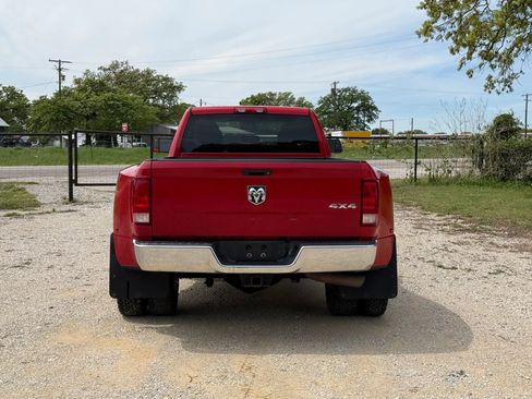 Used 2018 RAM 3500 Tradesman w/ Chrome Appearance Group image 4