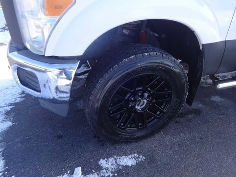 Used 2015 Ford F250 XL w/ Power Equipment Group image 4