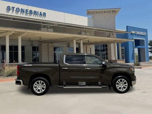 Used 2023 Chevrolet Silverado 1500 LTZ AWD/4WD image 4