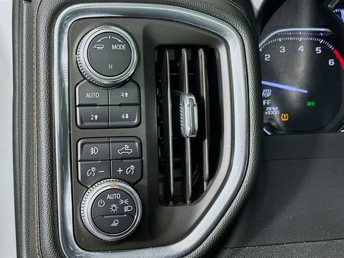 Used 2020 GMC Sierra 1500 AT4 w/ AT4 Preferred Package AWD/4WD image 11
