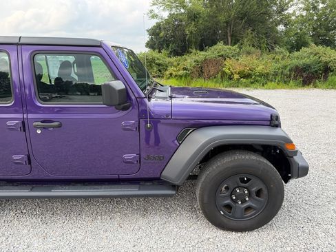 Used 2023 Jeep Wrangler Unlimited Sport AWD/4WD image 15