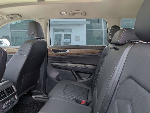 New 2026 Volkswagen Atlas SE FWD image 15