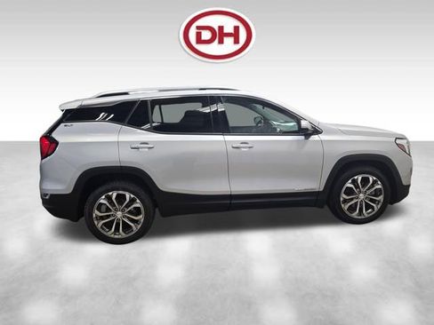 Used 2018 GMC Terrain SLT w/ Preferred Package FWD image 2