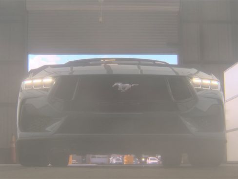 Used 2025 Ford Mustang GT Premium RWD image 2