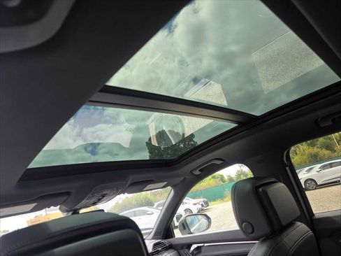 New 2025 Audi Q3 2.0T Premium image 21