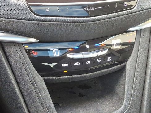 Used 2019 Cadillac XT5 Luxury image 17