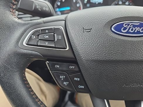 Used 2021 Ford EcoSport SE w/ SE Appearance Package image 18