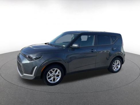 Used 2025 Kia Soul LX w/ LX Technology Package image 7