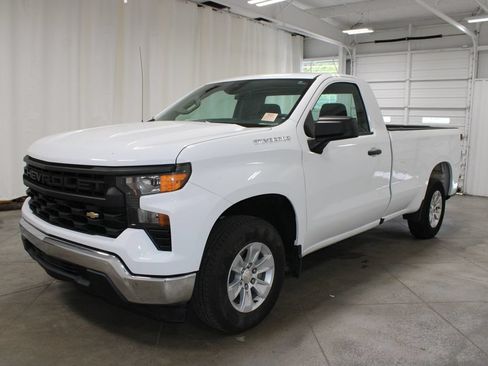 Used 2022 Chevrolet Silverado 1500 W/T RWD image 4