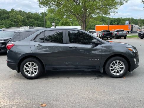 Used 2021 Chevrolet Equinox LS w/ LS Convenience Package FWD image 9