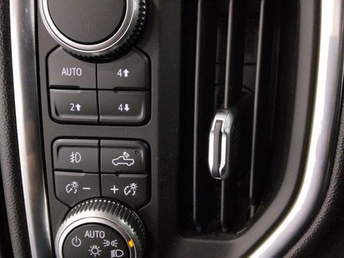 Used 2020 GMC Sierra 1500 AT4 w/ AT4 Premium Package image 14