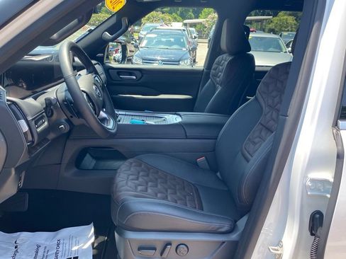 Used 2026 Nissan Armada Platinum RWD image 6