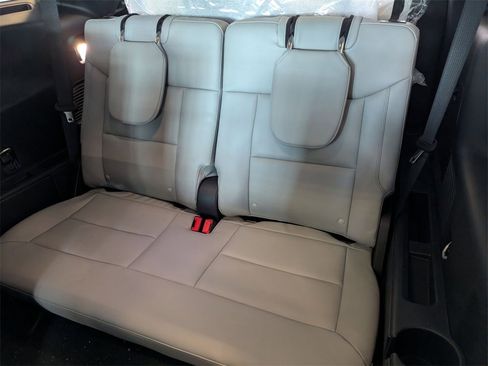 New 2026 Ford Explorer Active w/ Active Comfort Package image 20