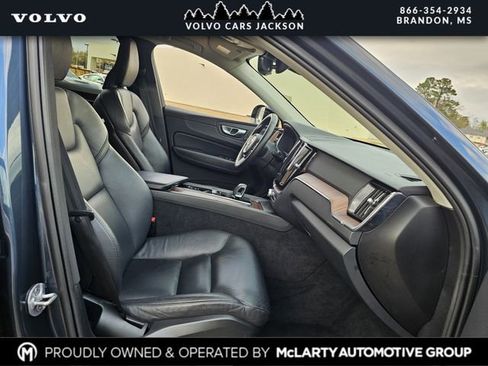 Used 2024 Volvo XC60 B5 Plus image 27