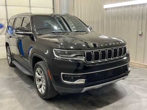 Used 2022 Jeep Wagoneer Series II AWD/4WD image 2