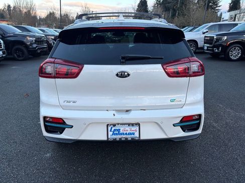 Certified 2019 Kia Niro EX Premium w/ Cold Weather Package 1.0 image 6