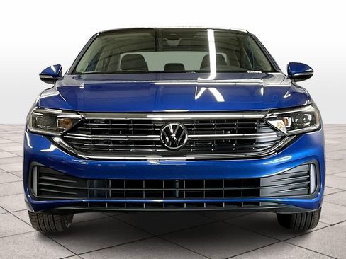 Used 2024 Volkswagen Jetta SEL image 8