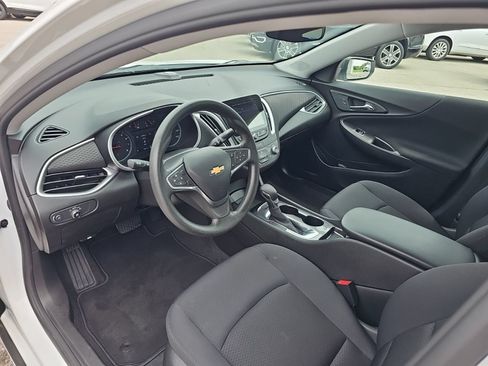 Used 2022 Chevrolet Malibu LS FWD image 11