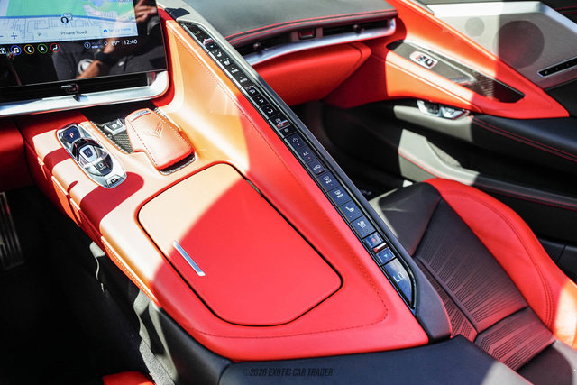 Used 2021 Chevrolet Corvette Stingray Premium Conv w/ Z51 Performance Package RWD image 27