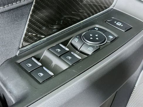 New 2026 Ford F250 Lariat w/ Black Appearance Package image 30