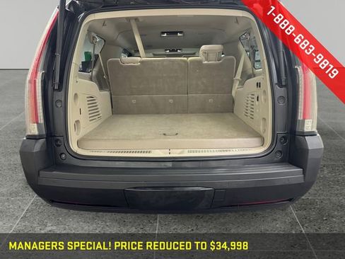 Used 2019 Cadillac Escalade ESV Premium Luxury image 15