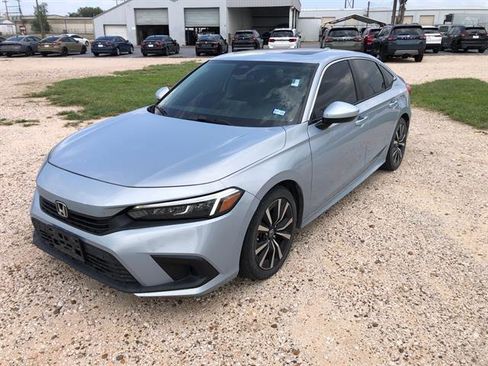Used 2022 Honda Civic EX image 3