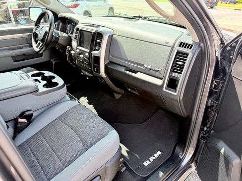 Used 2019 RAM 1500 Big Horn AWD/4WD image 10