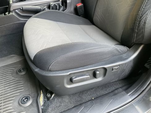 Used 2023 Toyota Tacoma TRD Off-Road image 29