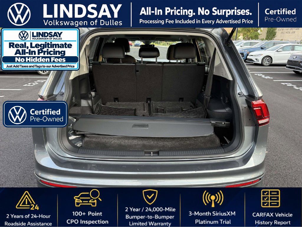 Used 2023 Volkswagen Tiguan SE w/ Panoramic Sunroof Package FWD image 16