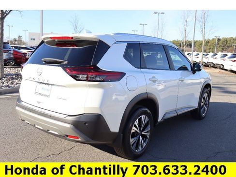 Used 2023 Nissan Rogue SV w/ SV Premium B Package image 7