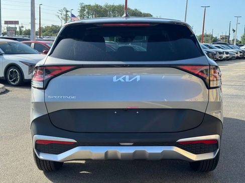 Certified 2025 Kia Sportage LX image 5