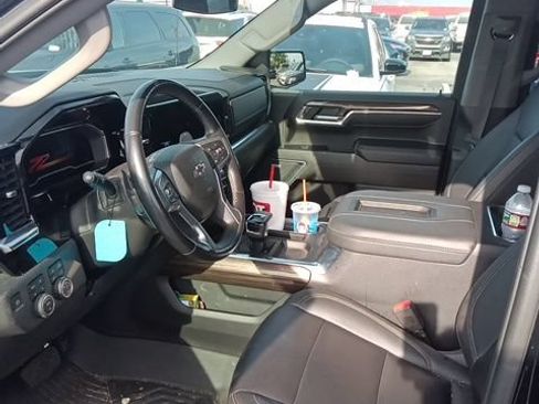 Used 2022 Chevrolet Silverado 1500 RST AWD/4WD image 6