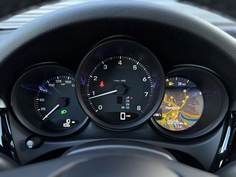 New 2026 Porsche Macan image 23