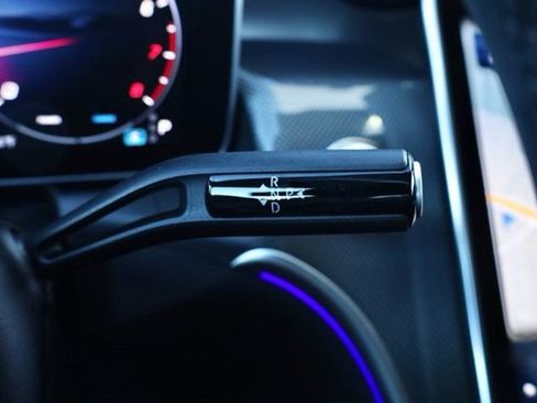 Certified 2025 Mercedes-Benz GLC 300 image 19