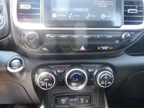 Used 2026 Hyundai Venue SEL FWD image 22