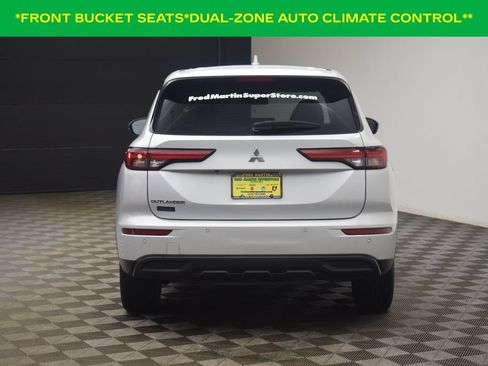 Used 2024 Mitsubishi Outlander ES FWD image 7