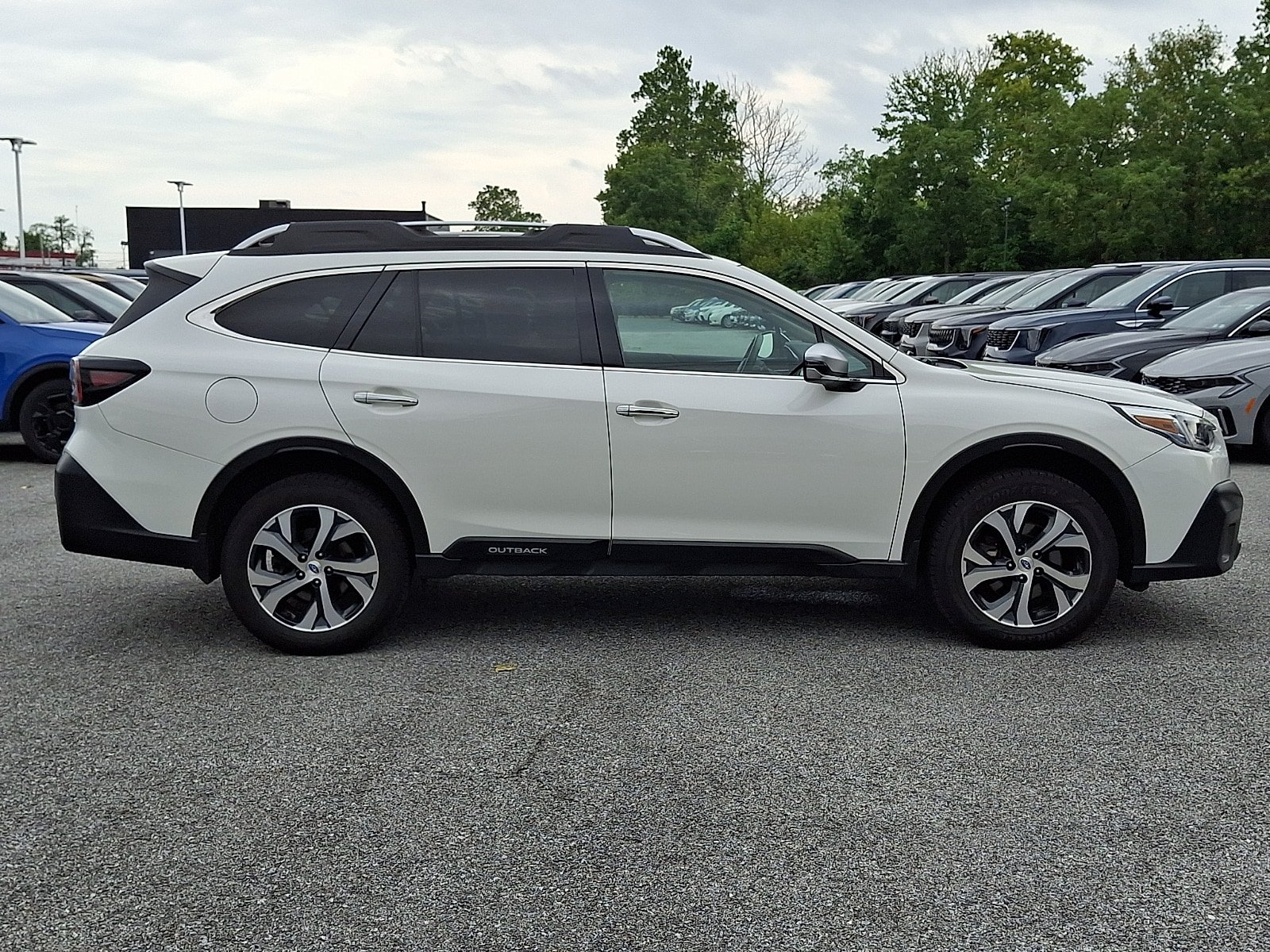Used 2020 Subaru Outback Touring AWD/4WD image 4